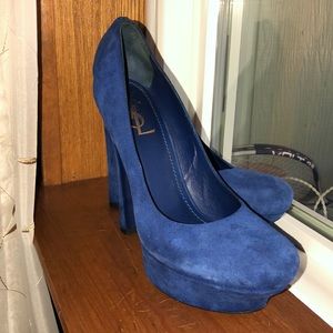 YSL suede navy pumps.